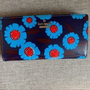 Kate Spade bifold wallet